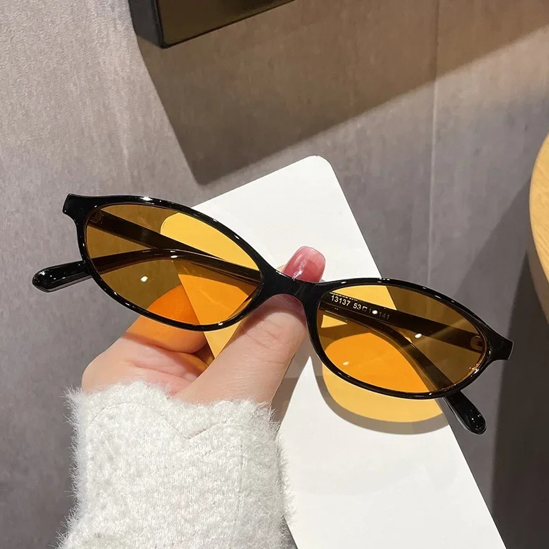 ニューレトロセクシーキャットアイサングラス男女兼用ヴィンテー - Vintage Fashion Brands のレビューと価格