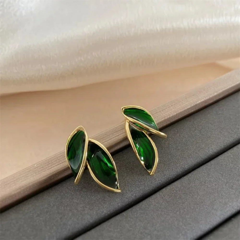 韓国のスイートでエレガントなグレーのヴィンテージメタルリーフ - Vintage Fashion Earrings のレビューと価格