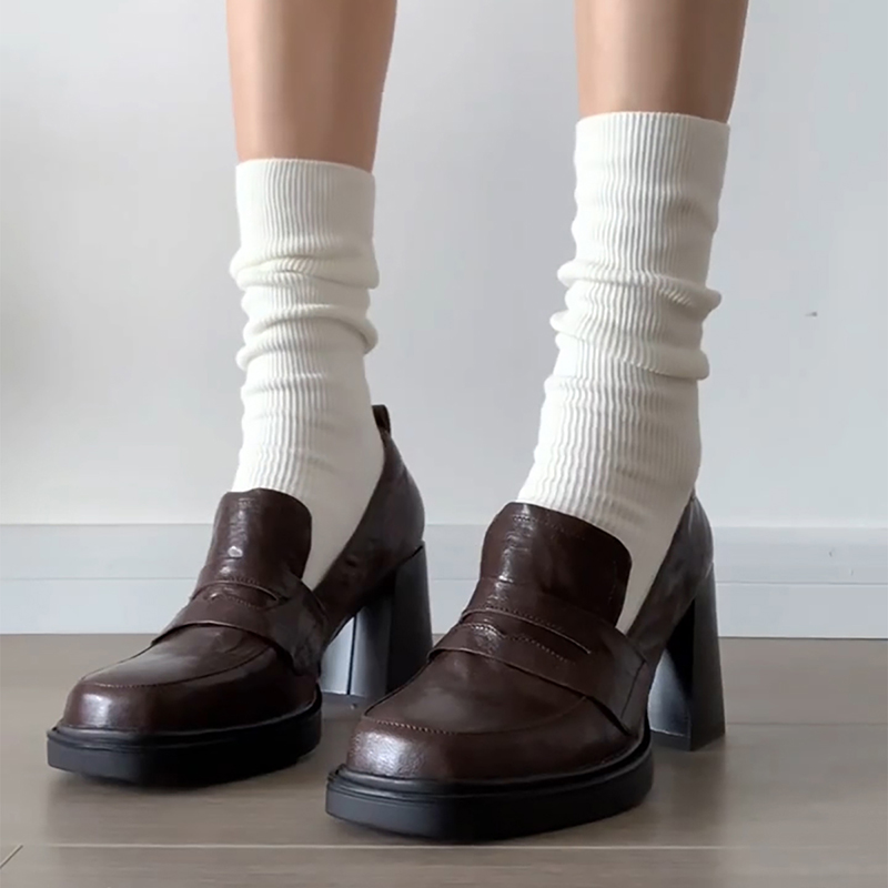 女性のためのレトロな大学スタイルのモカシン,靴ひもなしの靴, - Vintage Fashion Female のレビューと価格